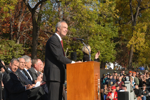 DOI_6821.jpg email low res images