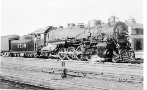 Atchison, Topeka & Santa Fe no. 3709 [4-8-2]