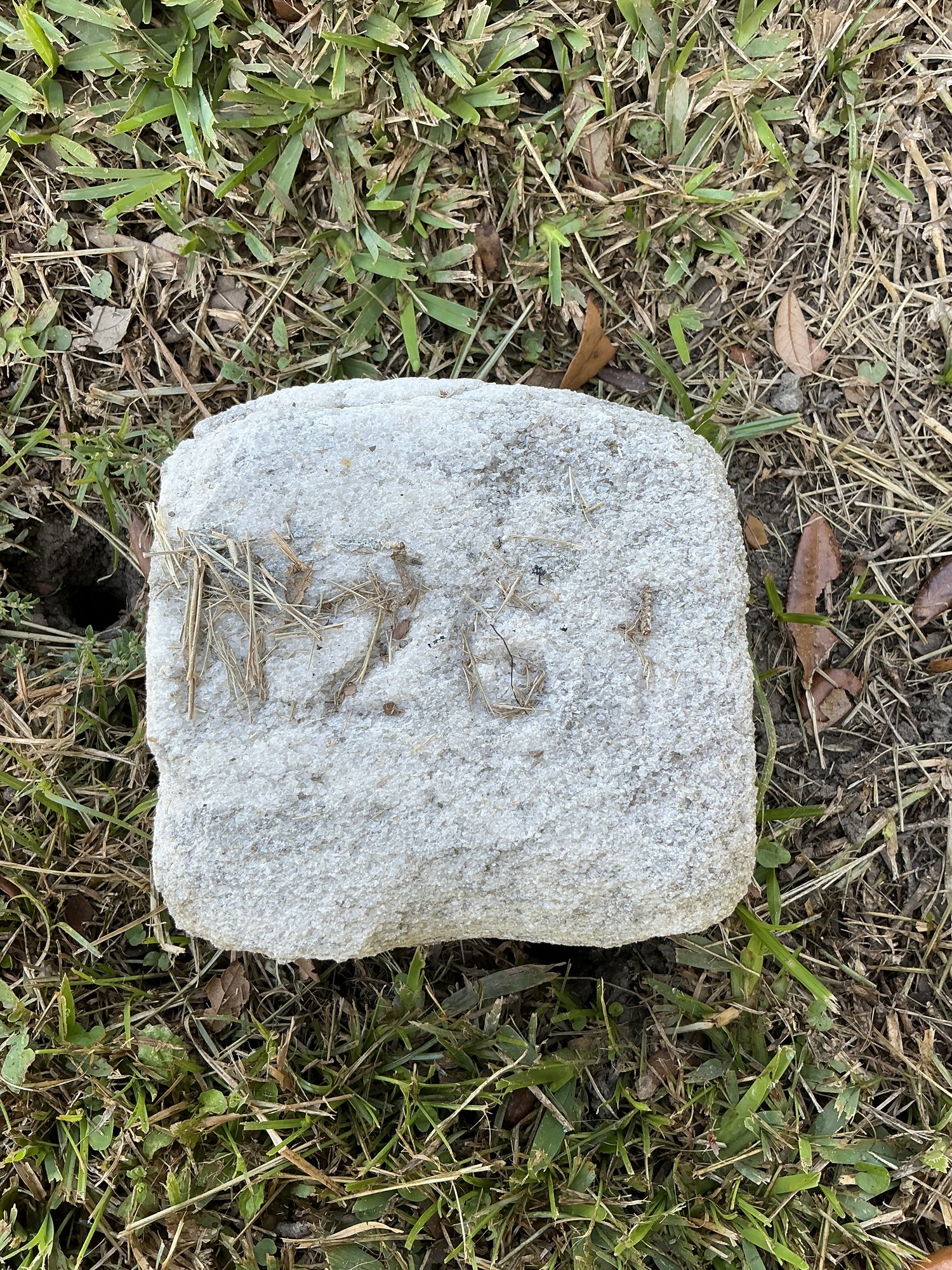 Extra image of flat marble marker