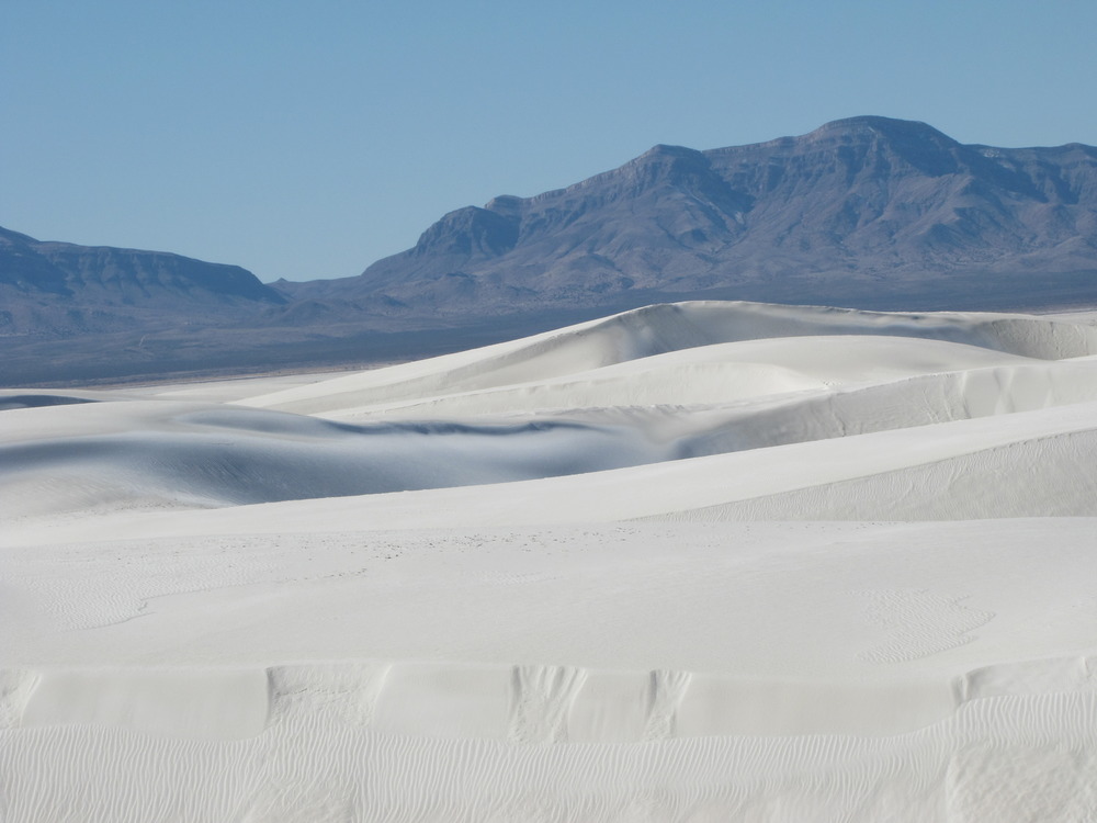 Undulating dunes showing slippage