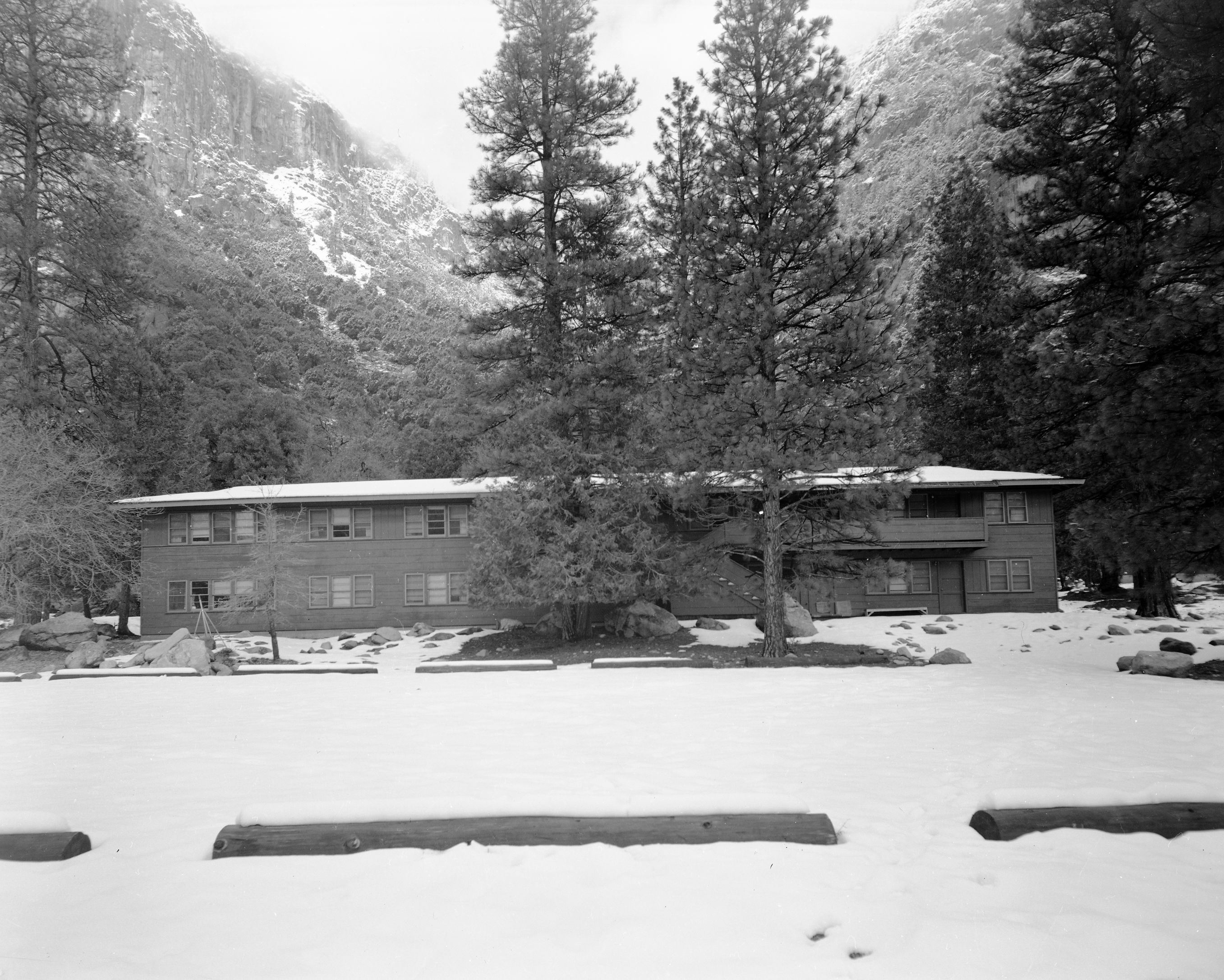 Subject: Degnan's Restaurant. extra negs (duples [?]) + Degnan's Dorm. Kat