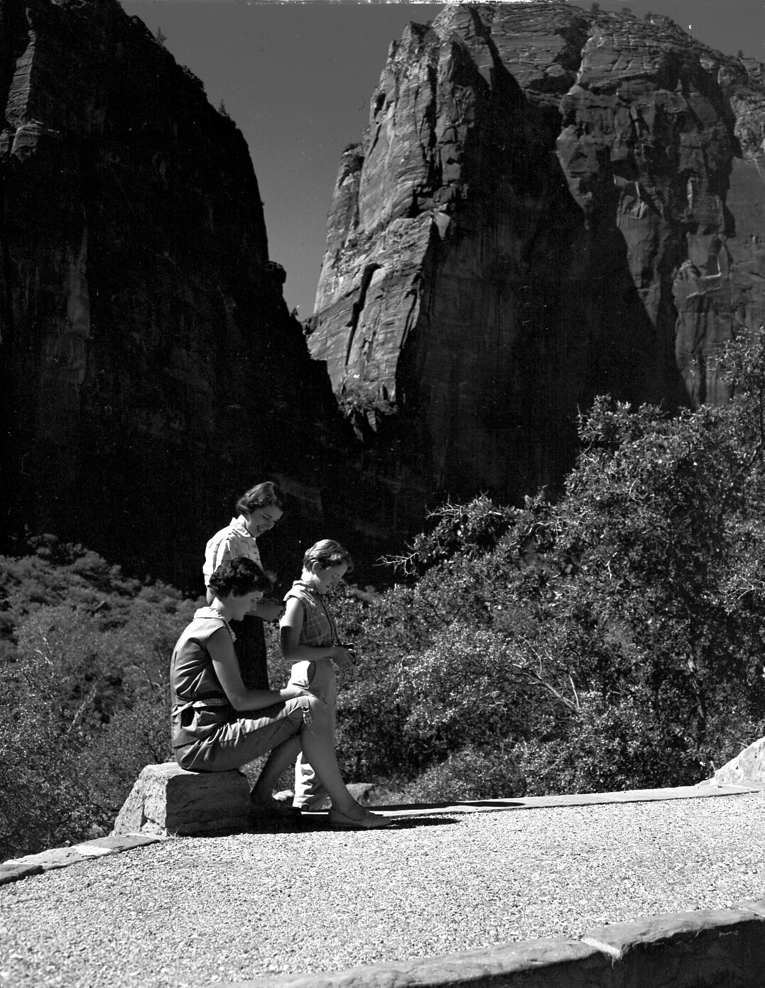 Mary Louise Gunlick, Nancy Becker, and Mary Alice Clagett at Great White Throne viewpoint.