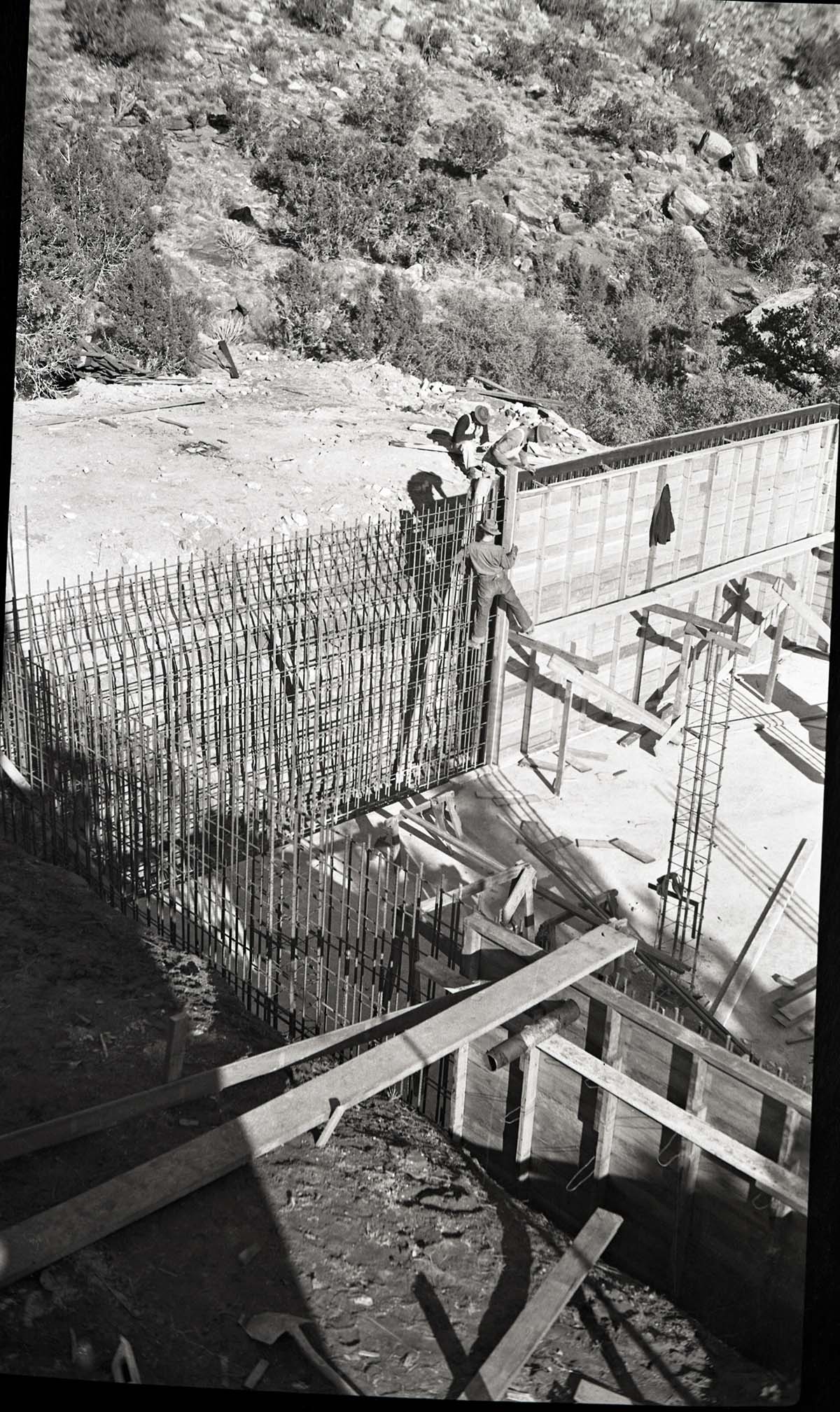 Water storage tank in Oak Creek residential area.