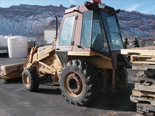 Case 580 4x4 loader/broom/mower