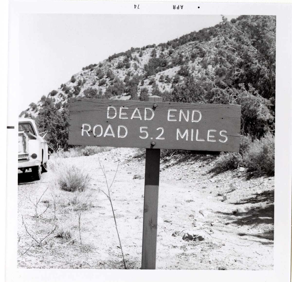 Dead End Road 5.2 Miles' in Kolob Canyon.