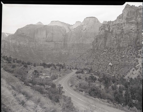 Location of parking area and wayside: great arch.