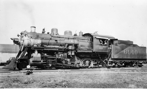Southern no. 6910 [2-8-0]