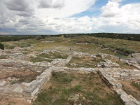 The large community kiva can be seen from atop the excavated puebloan structures