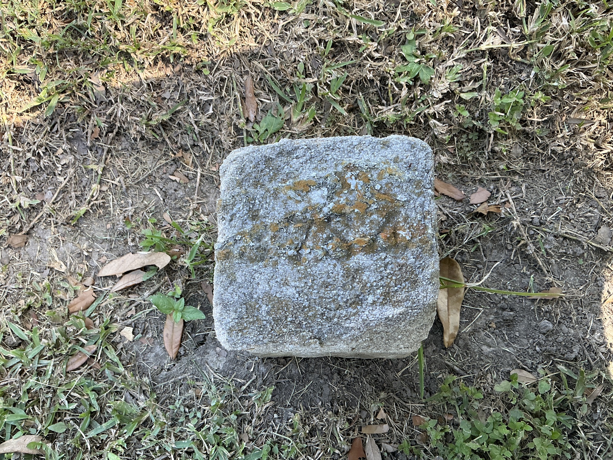 Top of flat marble marker