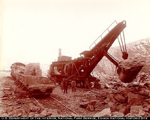 Railway: Train with Steam Shovel in Quarry; New Village, NJ. 10.220/45