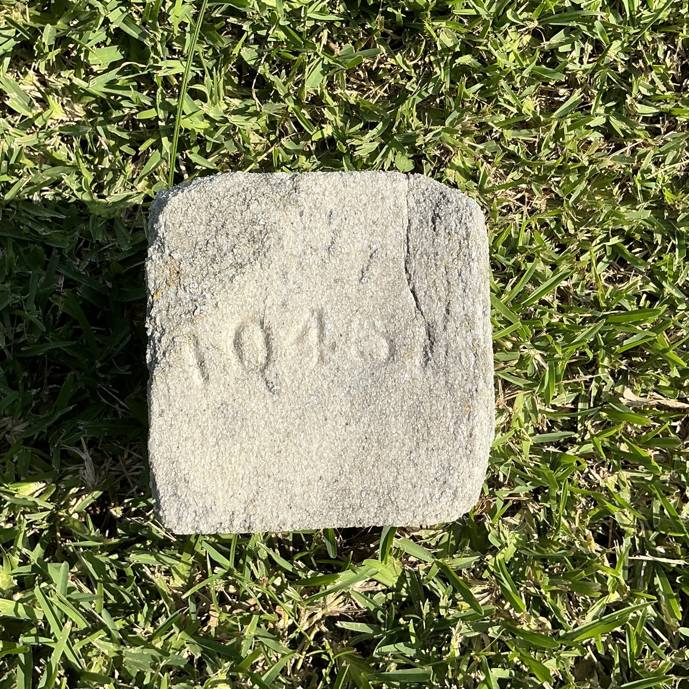 Top of flat marble marker
