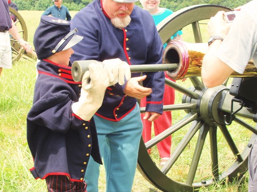 Civil War Weekend at Chatham 2007 - Artillery Demonstration
