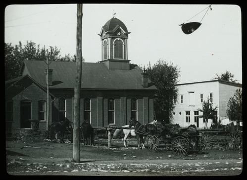 The Christian Church on the west side of the town square of Hodgenville