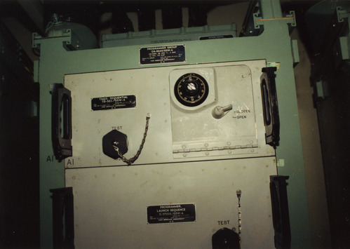 A mtal panel with a spin lock 