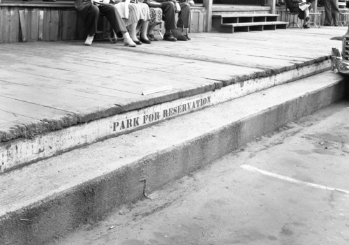 Yosemite Lodge Porch for court claim.