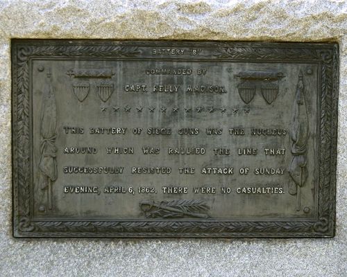 Siege Guns, 2nd Illinois Artillery Reg. Monument at Shiloh National Military Park in May 2004