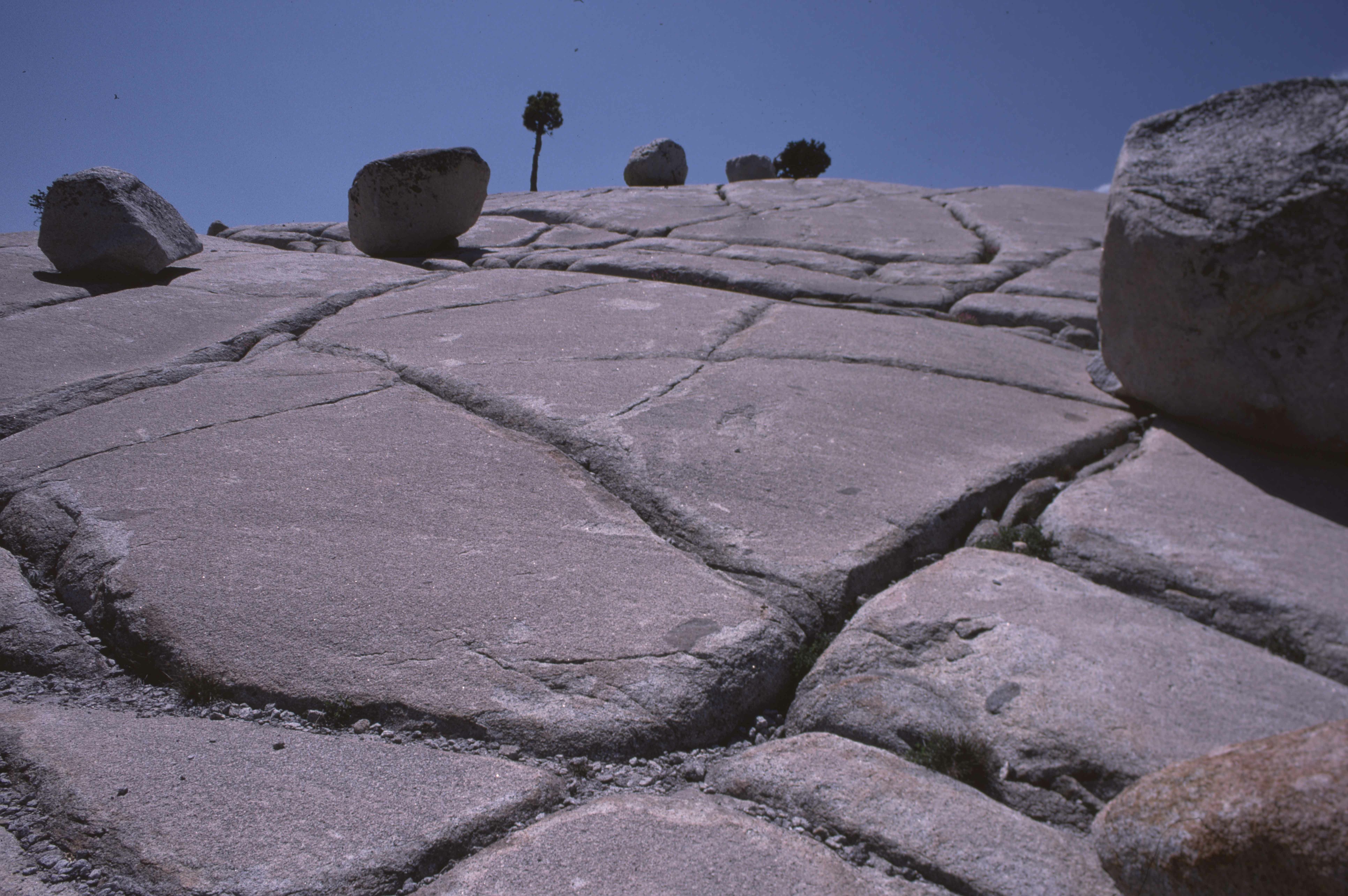 Granite domes and boulders at Olmsted Point