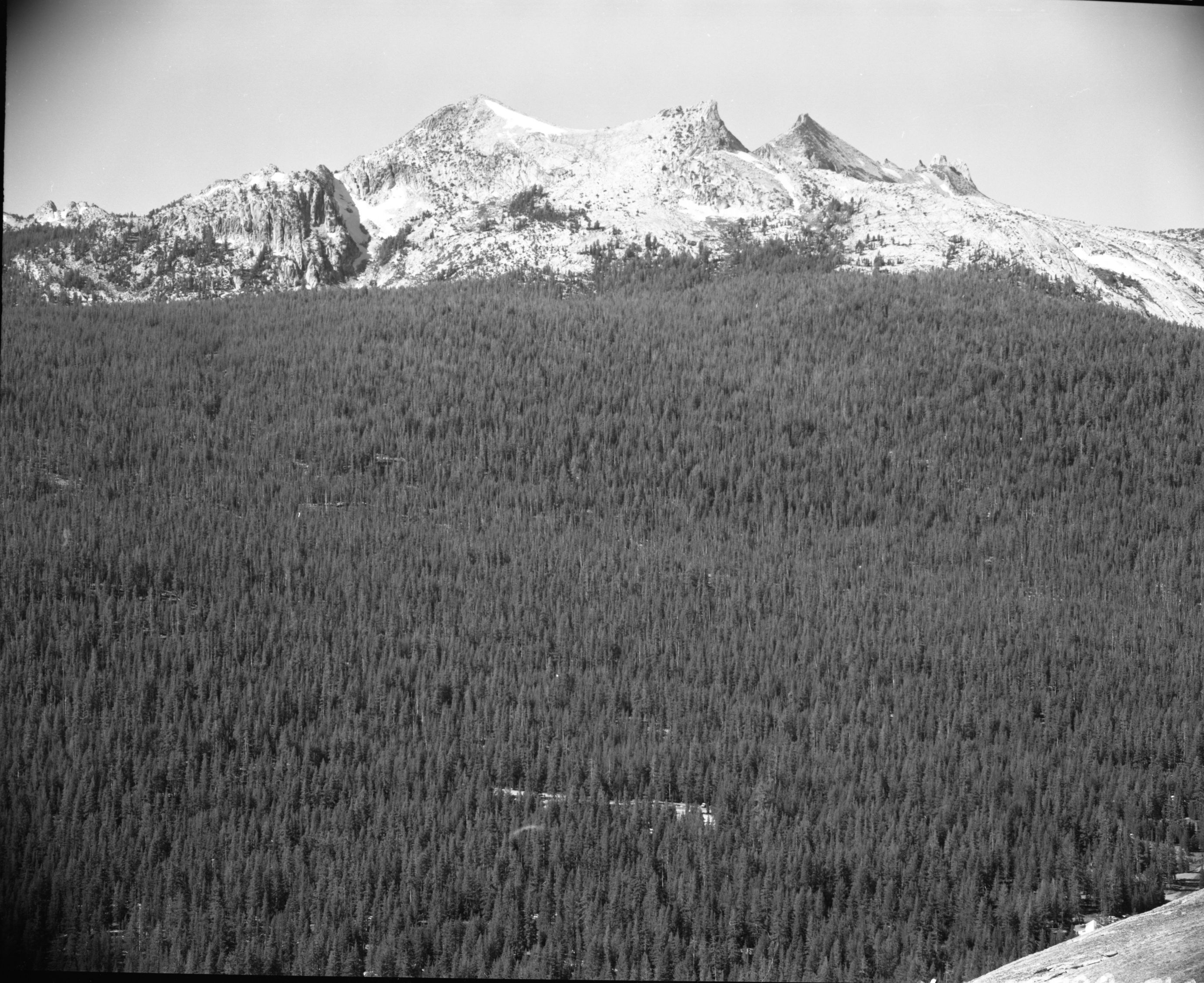 Telephoto view of Unicorn-Echo Peaks from Lembert Dome