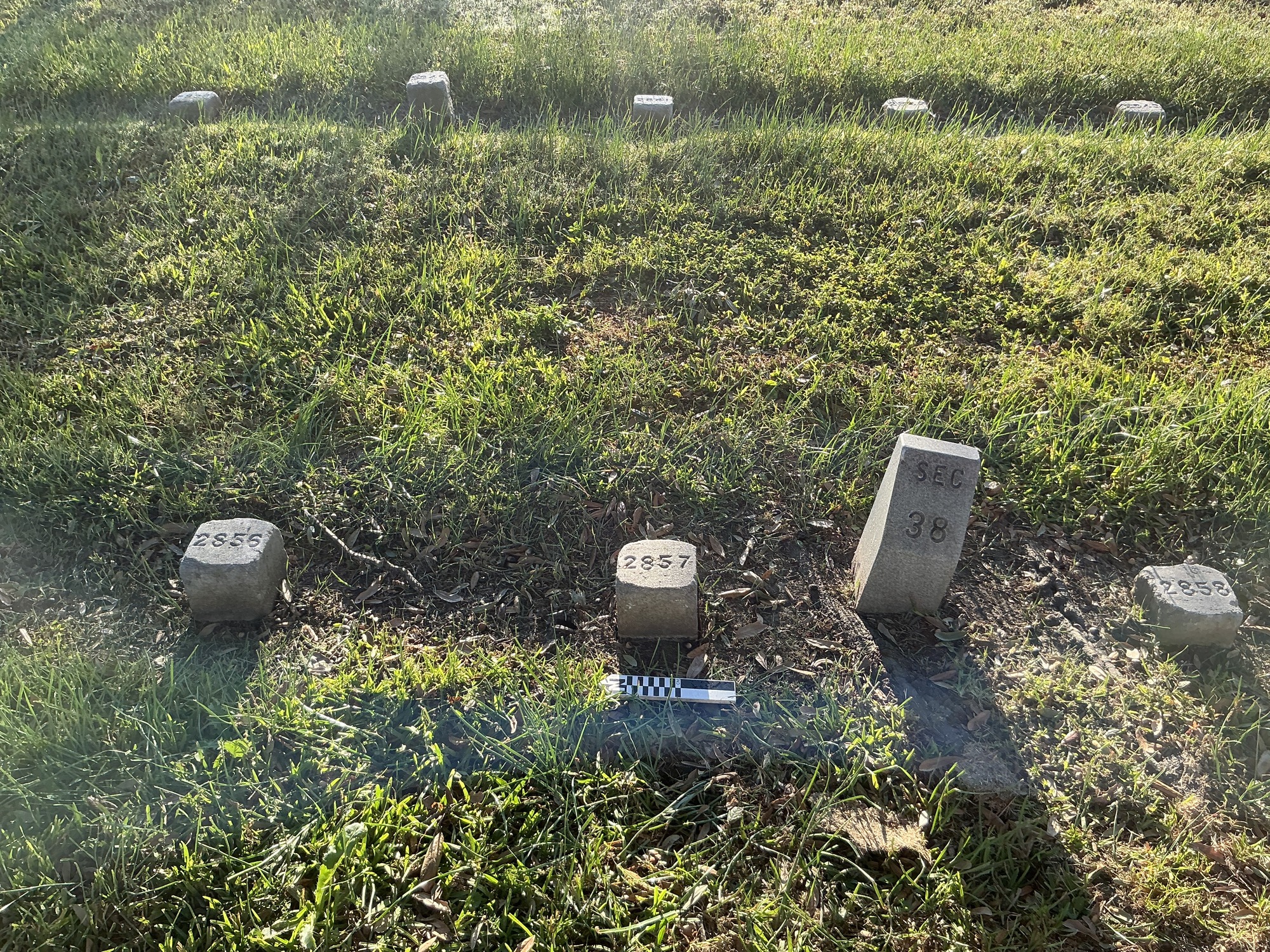 Extra image of flat marble marker