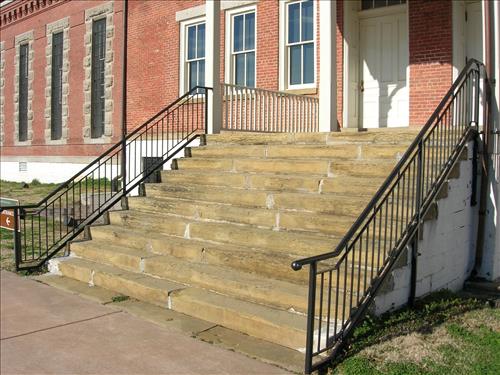 Repaint Metal Surfaces Project - Fort Smith National Historic Site 2012