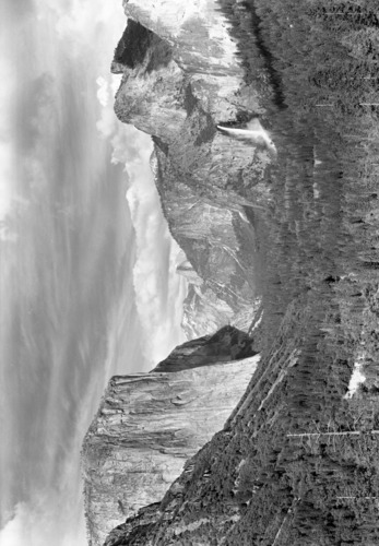 Yosemite Valley from Wawona Tunnel Parking Area