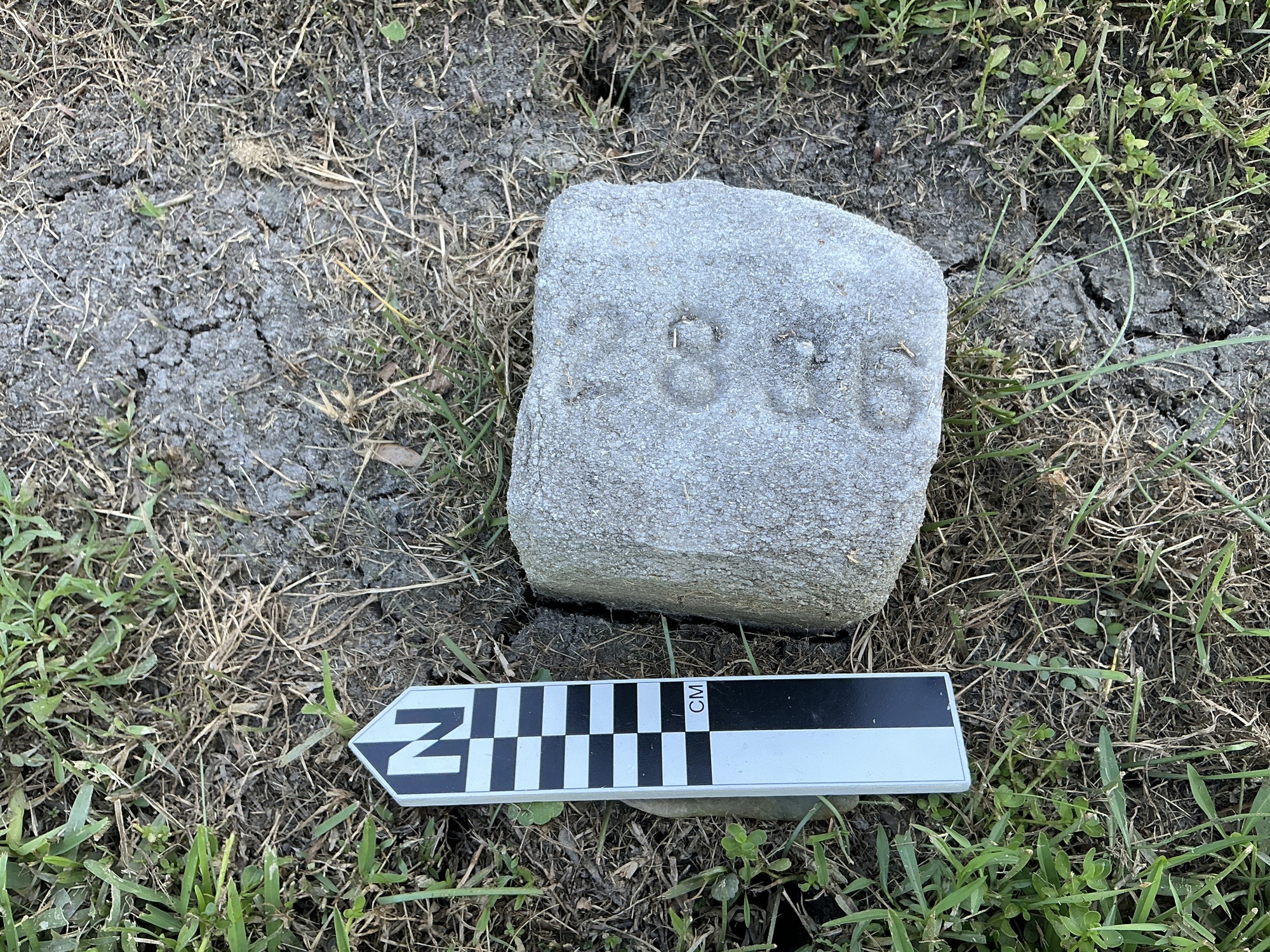 Extra image of flat marble marker