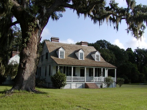 The House at Snee Farm was constructed circa 1828 on the site of Pinckney's plantation house. Today it is the park's visitor center and museum.