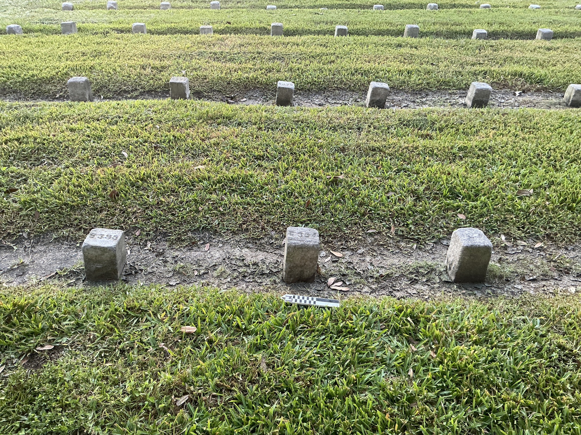 Extra image of flat marble marker