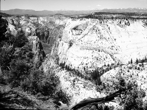 Great White Throne from the south, from Deer Trap Mountain showing climbing route.