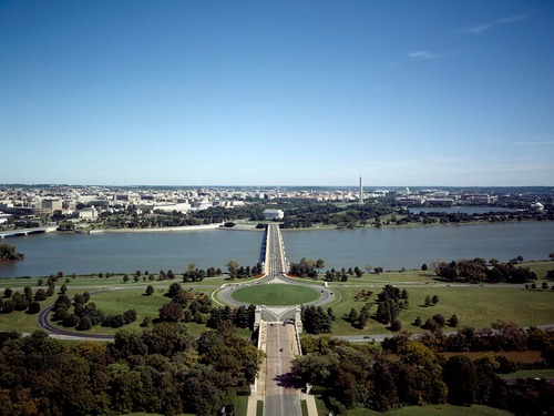 Aerial photo of Memorial Bridge and Avenue (facing Washington, DC)