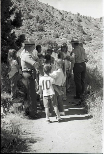 BW Photos of Junior Ranger Activities in Zion.