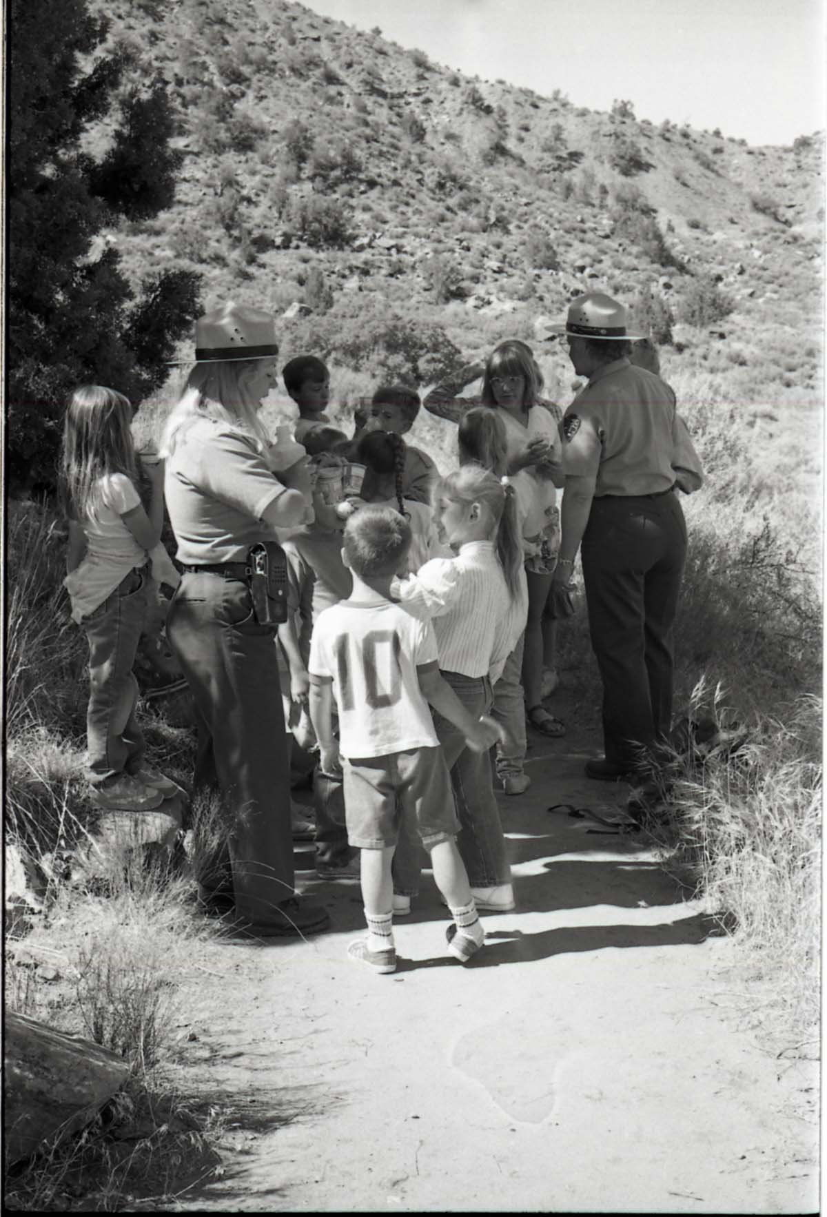 BW Photos of Junior Ranger Activities in Zion.
