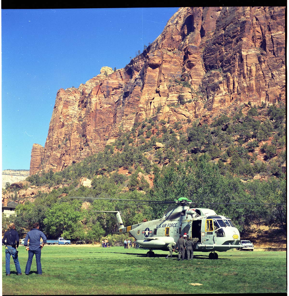Color photos of the United States Air Force (USAF) helicopter used in the F111 crash retrieval operation in Zion.