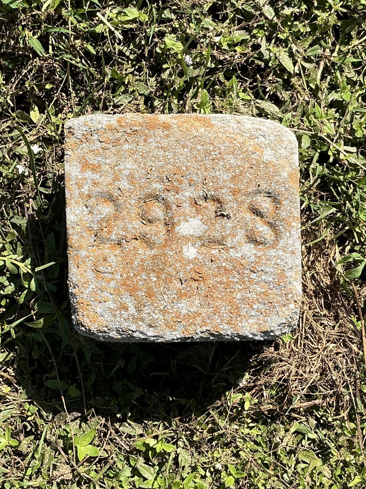 Top of flat marble marker