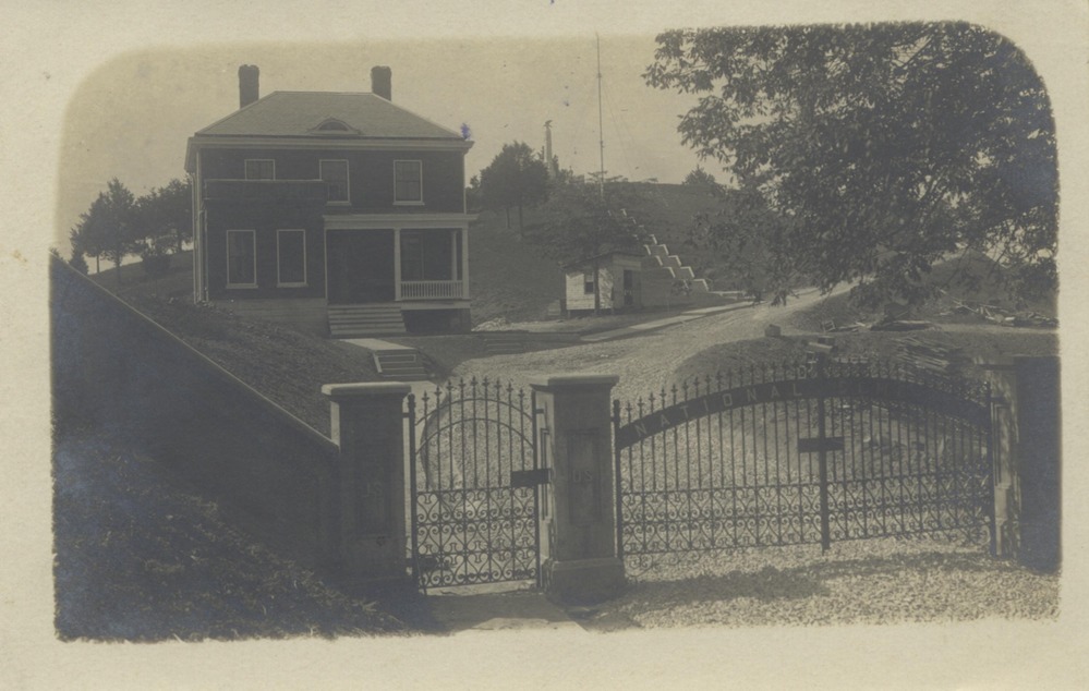 The entrance to the Andrew Johnson National Cemetery