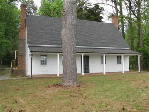 LogHouse Conference Center at George Washington Birthplace National Monument in April 2012