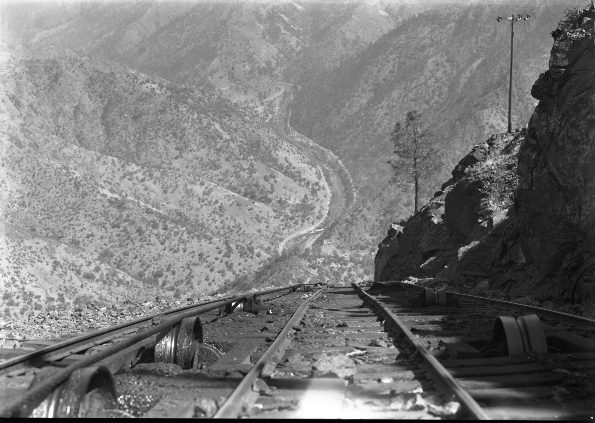 Yosemite Lumber Co. - Looking down Incline, into Merced River canyon.