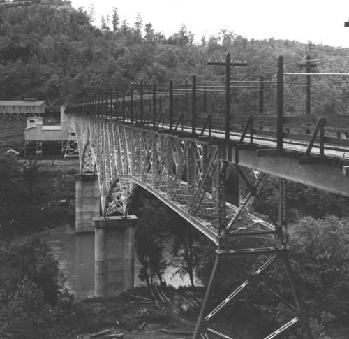 The Blue Heron Tipple processed coal from mines on both sides of the Big South Fork River.