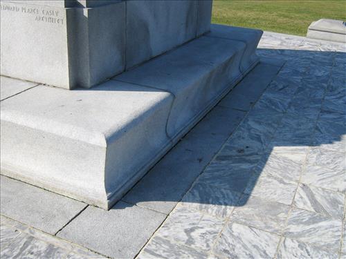 Ney York Monument before restoration