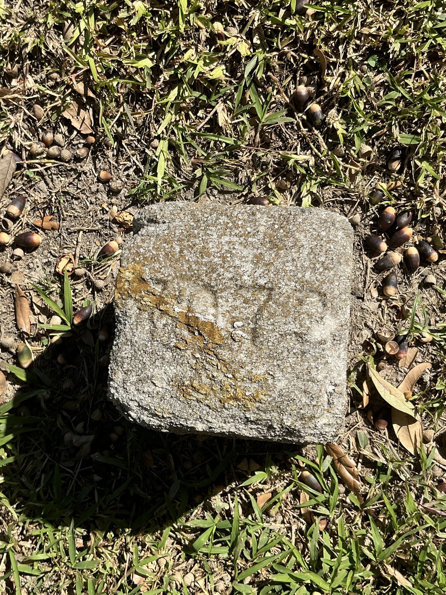 Top of flat marble marker