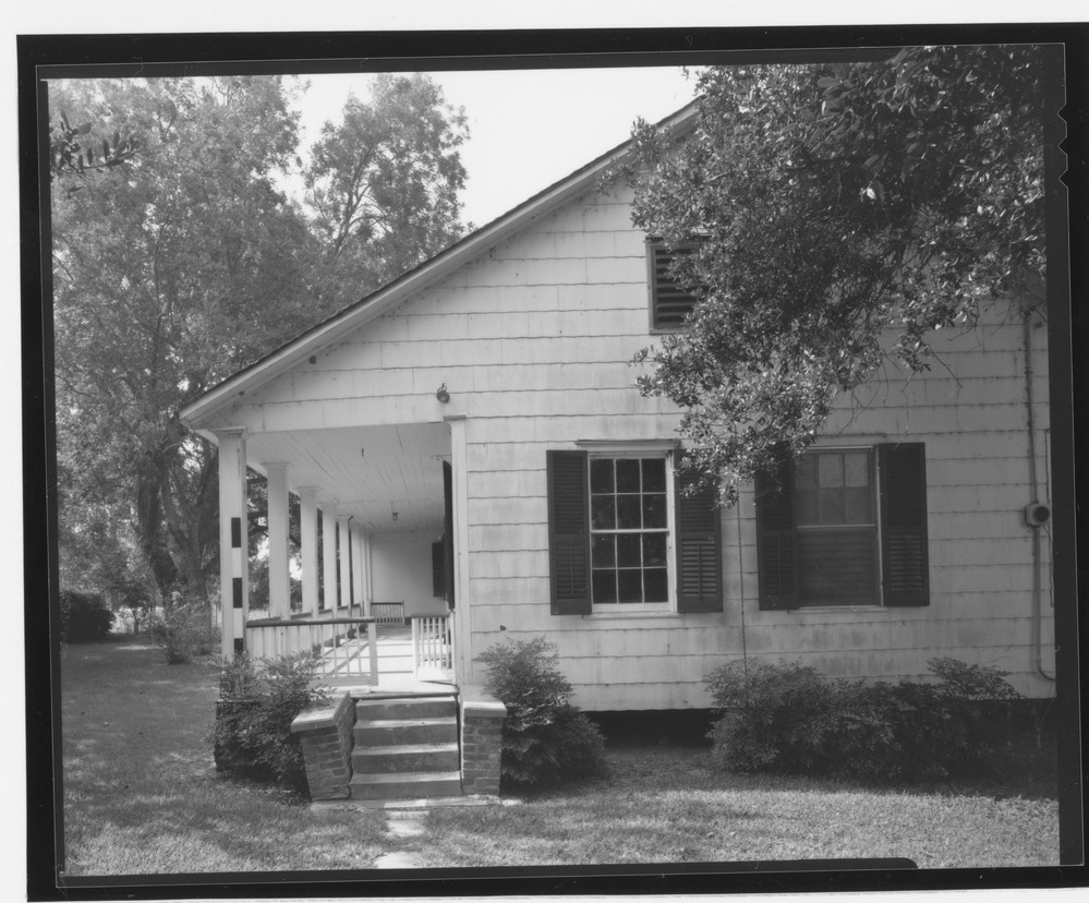 view of Doctor's Cottage gallery from North