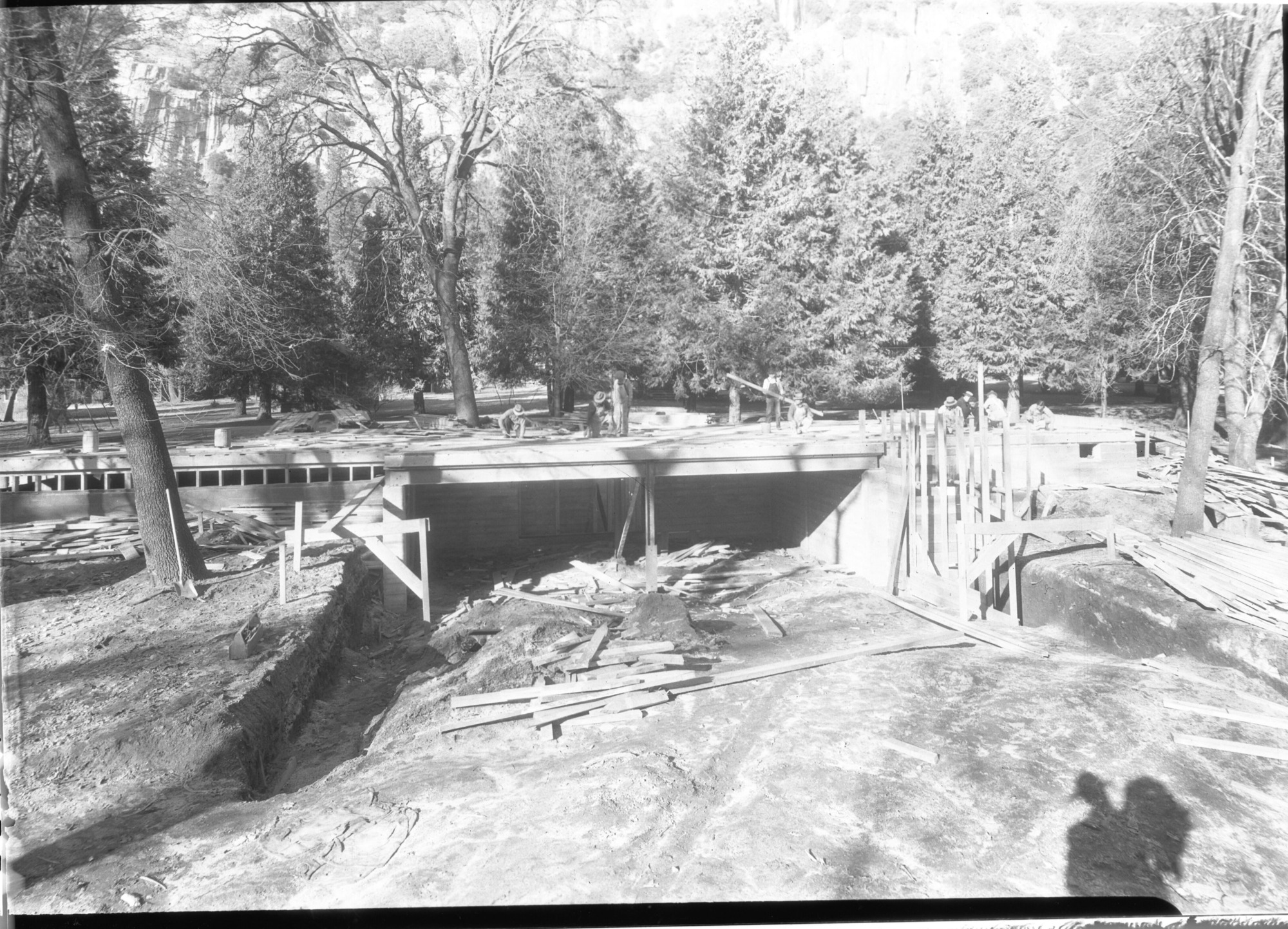 Four-family apartment. Rear view, wide angle showing garage. RHA (NIRA). Copy Neg: L. Radanovich, 12.1999