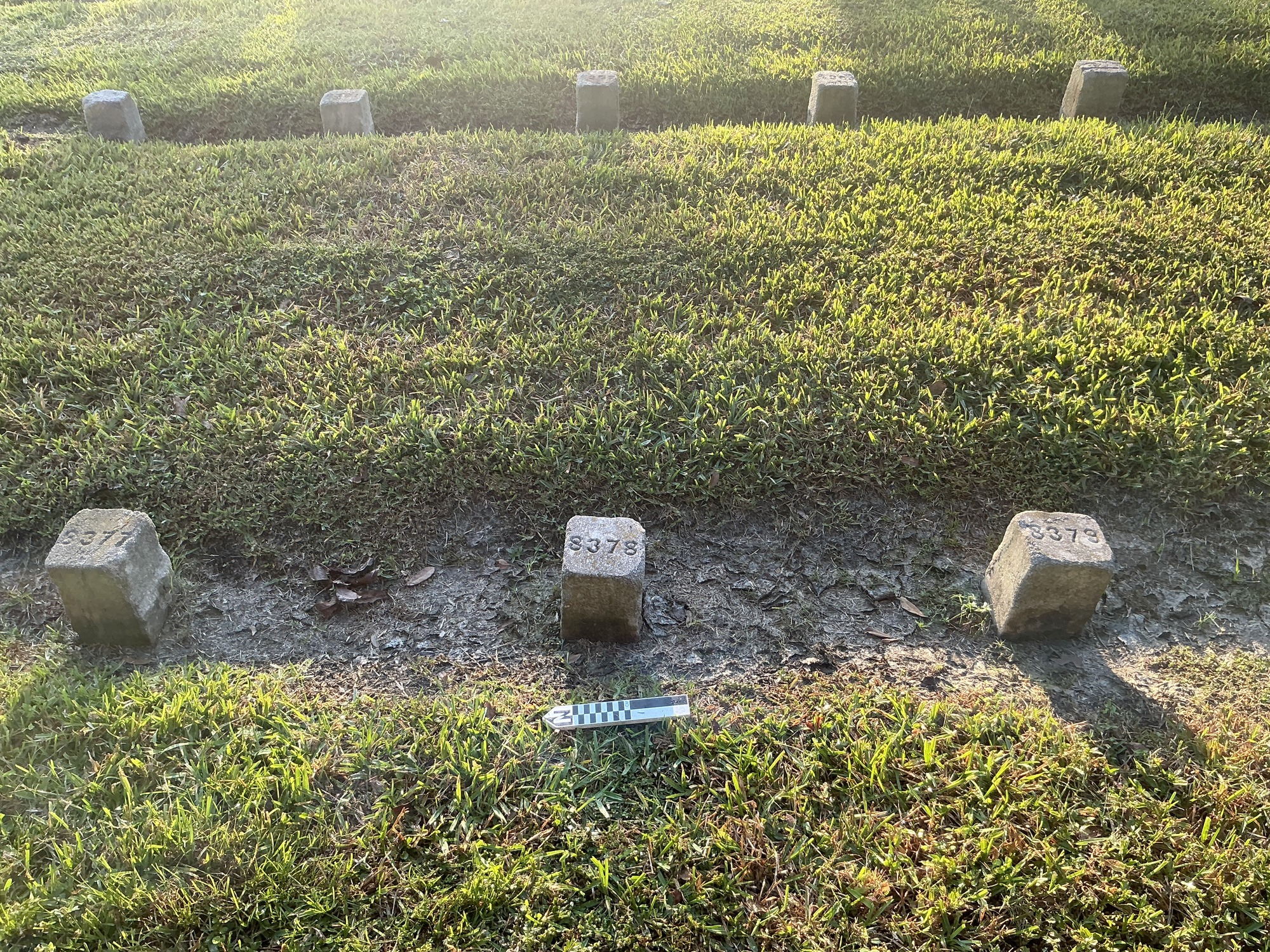 Extra image of flat marble marker