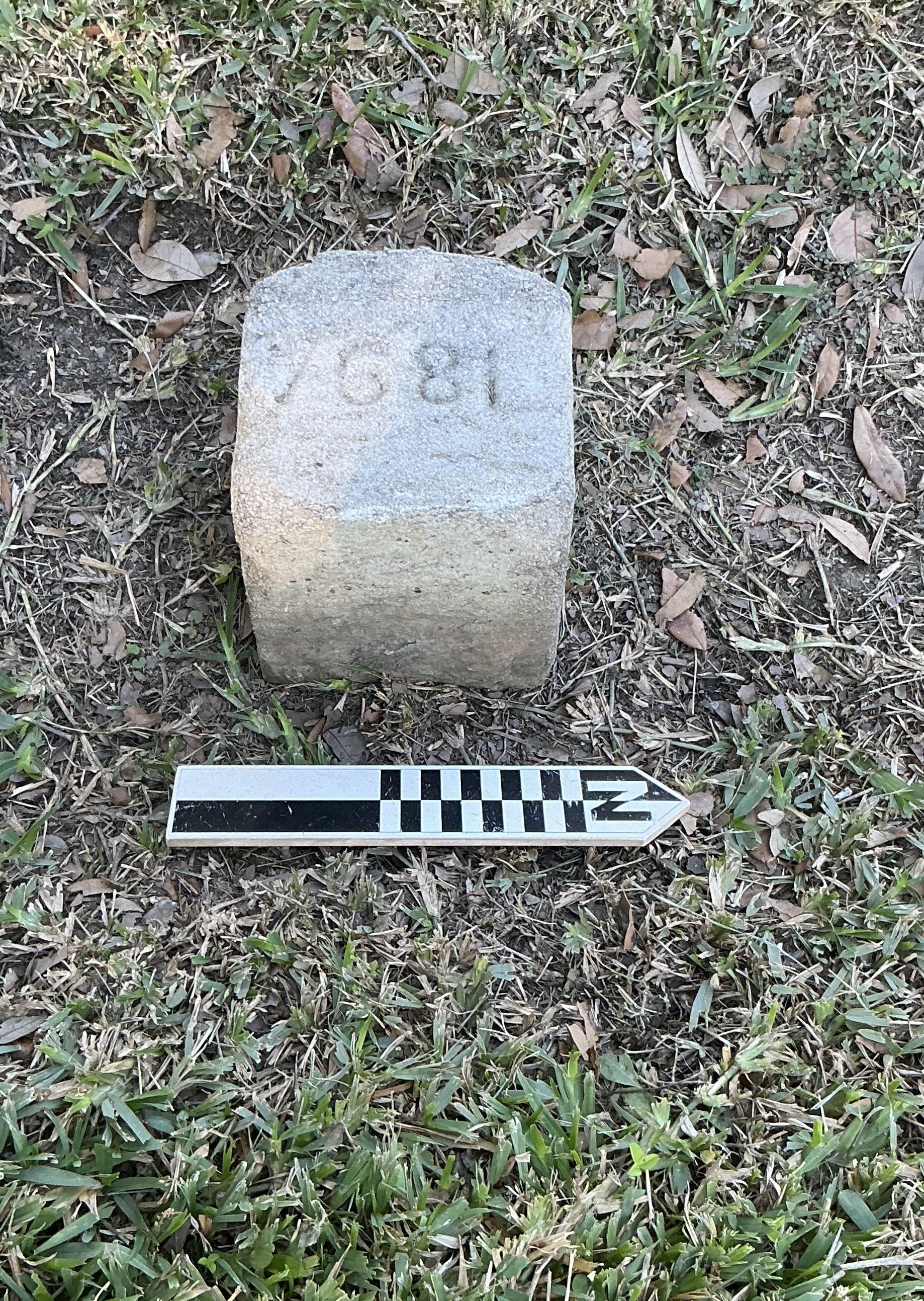 Extra image of flat marble marker