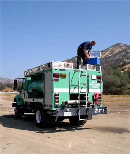 Helicopter operations on the Comb Complex wildfire, Sequoia and Kings Canyon National Parks, summer 2005