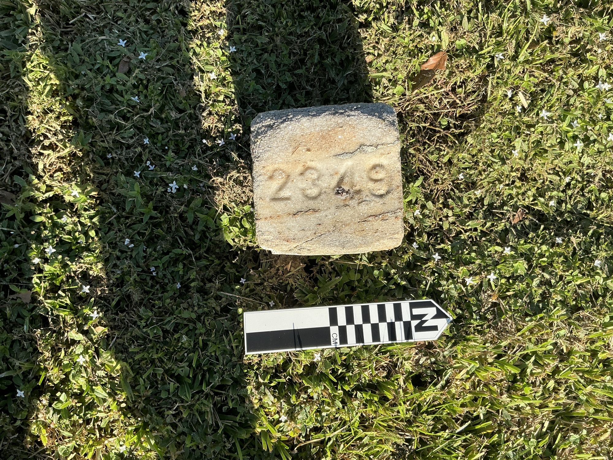 Extra image of flat marble marker
