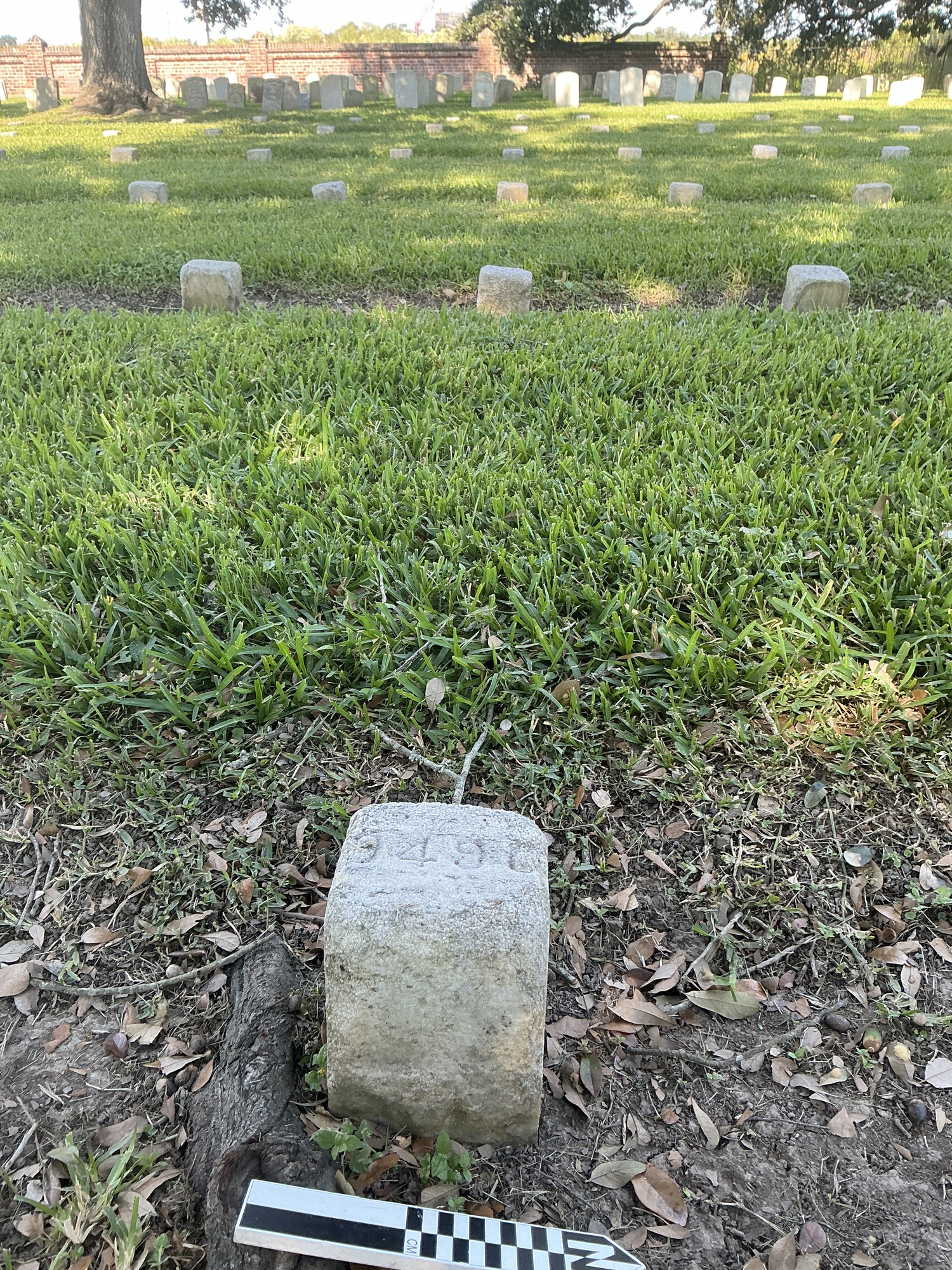 Extra image of flat marble marker