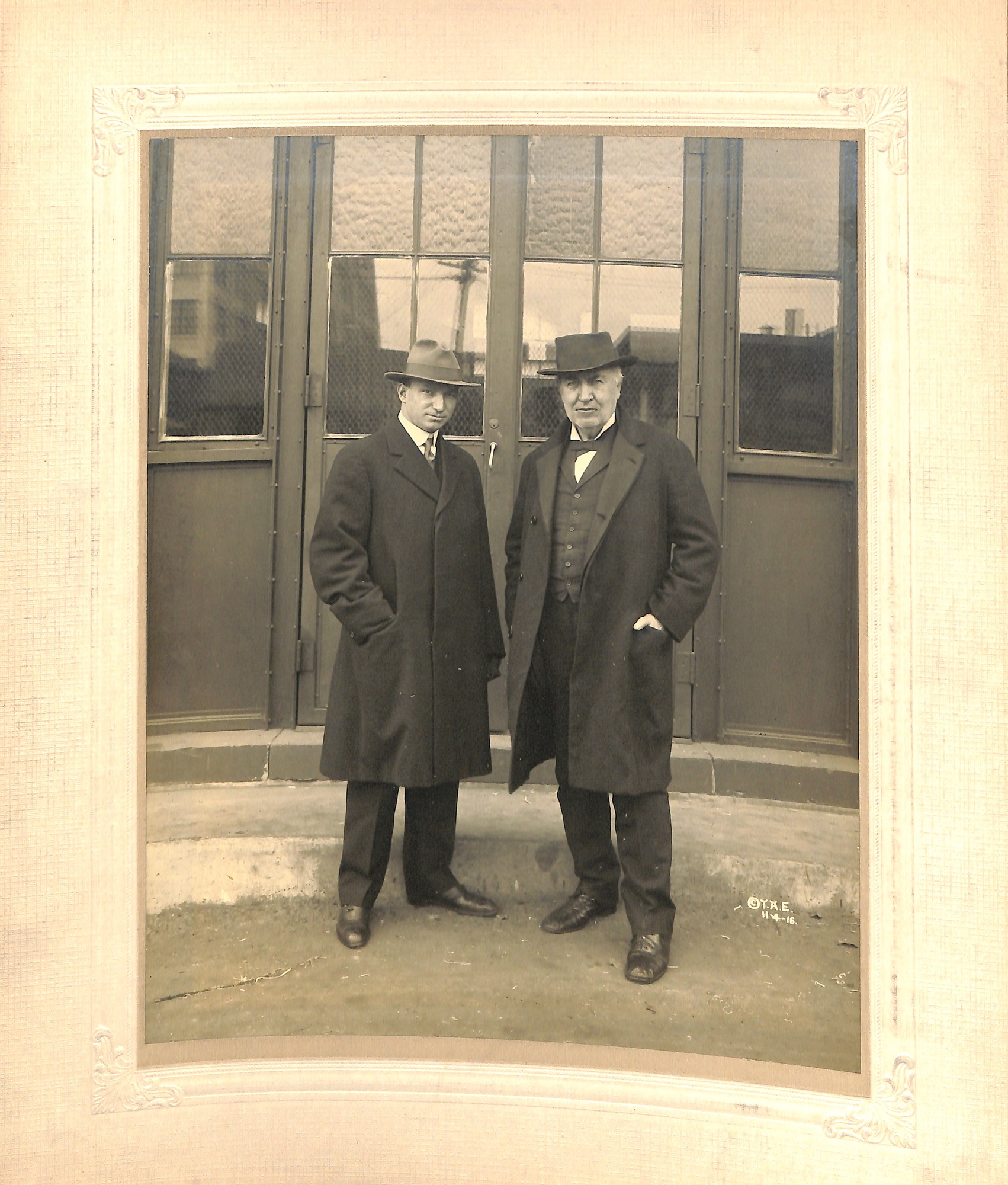 Elisha Evans Hudson with Thomas Edison in front of the West Orange Laboratory.