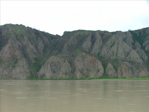 12 Yukon-Charley Rivers Natipnal Preserve Peregrine Falcon survey July 2006