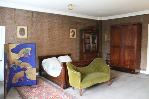 View to the northeast in master bedroom in Longfellow House, Longfellow House - Washington's Headquarters NHS.